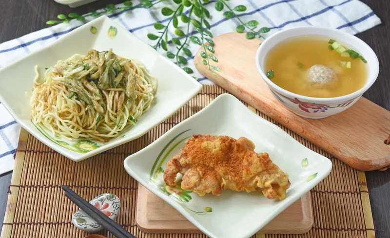 雞佬餓炸雞x涼麵 - 捷運民權西路站-KLOOK