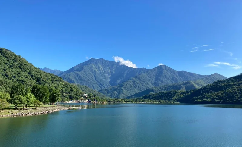 花蓮：縱谷山海森旅一日遊｜七星潭/石梯坪/鯉魚潭/新社梯田-KLOOK