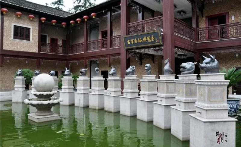 景德鎮私人導覽一日遊 中國陶瓷博物館 古窯民俗博覽區 陶陽裡 陶溪川文創街區